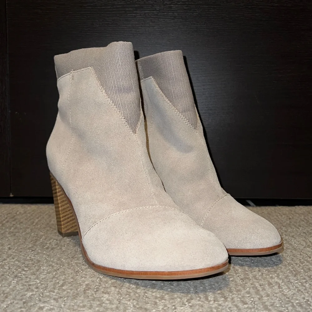 Toms Lunata (Block Heel) Bootie size 9.5 Tan Brown - Picture 2 of 9